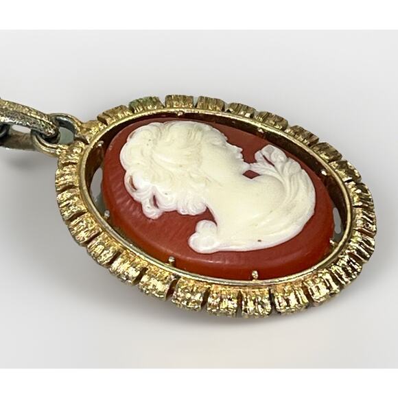 Vintage Cameo or Fleur De Lis REVERSIBLE Pendant Necklace Gold Tone - 28” - Picture 10 of 14